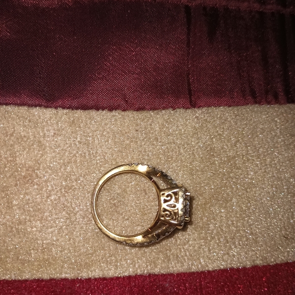 Diamond wedding rings - Picture 3 of 4